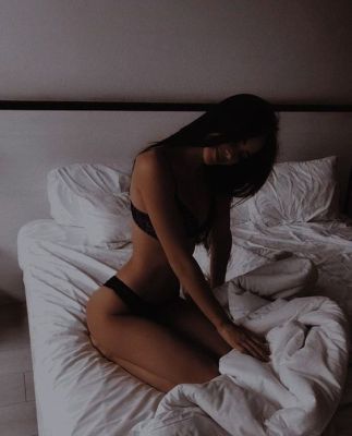 Милана, 25 лет — домина БДСМ