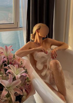 Вероника — проститутка студентка от 6000 руб. в час