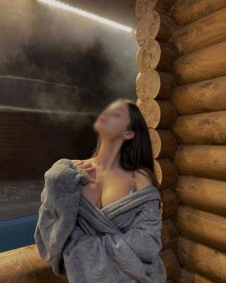 Шарлотта, 19 лет — услуги рабыни