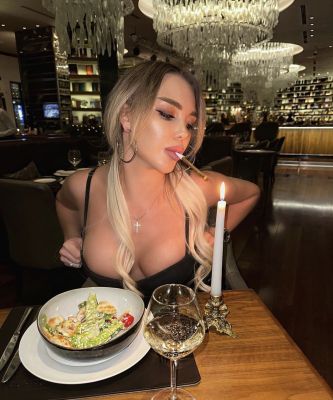 Arina Hot — секс за деньги в Волгограде от 6000 руб. в час, закажите онлайн