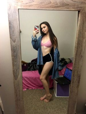 Милана, ню-фото