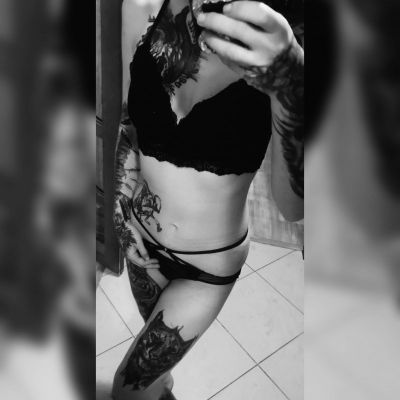 София и Карина , анкетные фото