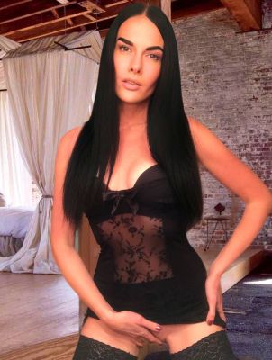 зрелая инди Ева , принимает круглосуточно