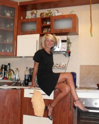 Красивая давалка (41 лет), досуг в Волгограде (Ворошиловский)