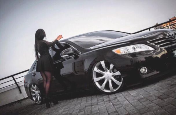 зрелая негритянка ДИНАРА, работает 24 7