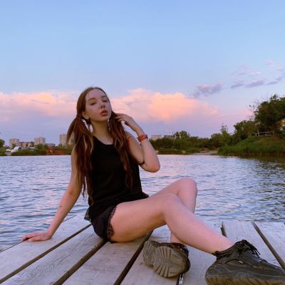 Волгоградская шлюха Викуля, 19 лет, рост: 178, вес: 65